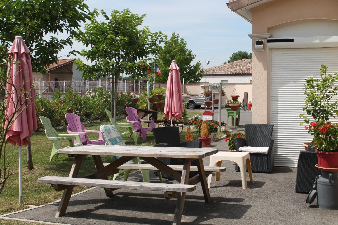 B&B La Garona Saint-Nicolas-de-la-Grave Buitenkant foto